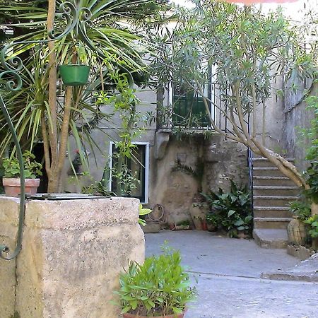 Appartamento Cortile Via Sales 11 Erice Esterno foto